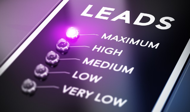 mobile device with leads set to "maximum" - lead magnet ideas for small businesses